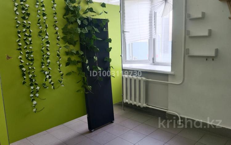 Свободное назначение, офисы, салоны красоты, студии · 12 м² за 40 000 〒 в Усть-Каменогорске — фото 2
