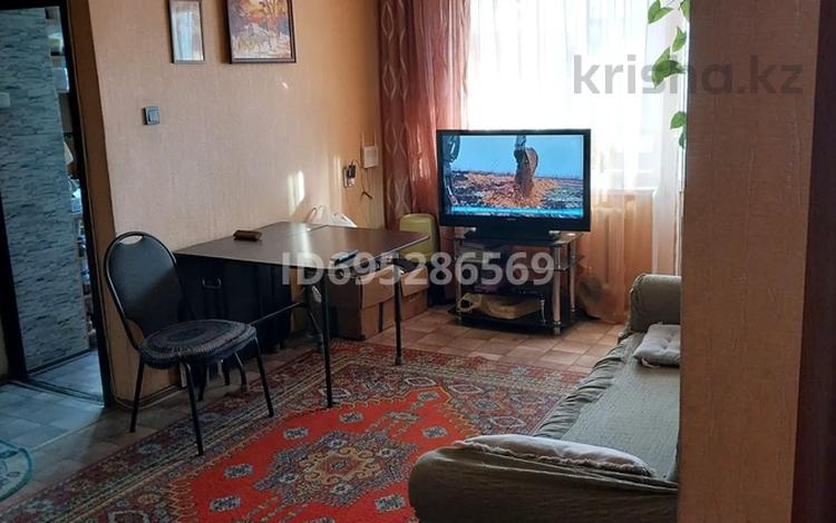 3-бөлмелі пәтер · 57.1 м² · 5/5 қабат, 1микрорайон 13, бағасы: 15.9 млн ₸ в Семее — фото 2