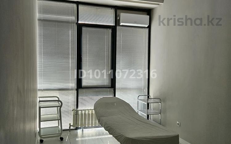 Салоны красоты · 14 м² за 300 000 ₸ в Алматы, Бостандыкский р-н — фото 2