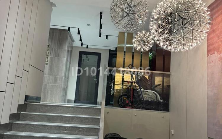 1-комнатная квартира · 40 м² · 9/9 этаж, Бокейханова 20 за 260 000 ₸ в Астане, Есильский р-н — фото 2