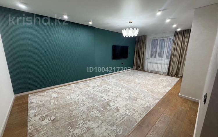 4-комнатная квартира · 122 м² · 4/5 этаж, Достык 64 за 45.5 млн ₸ в Уральске — фото 30