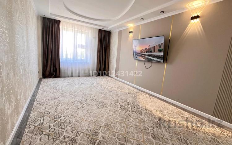 4-бөлмелі пәтер · 100 м² · 3/5 қабат, 26-й мкр 31 — Достык, бағасы: 29 млн ₸ в Актау — фото 2