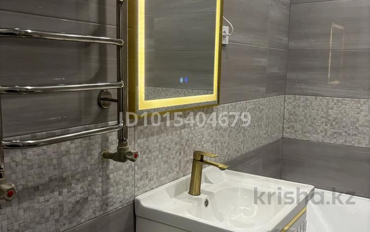 1-комнатная квартира · 40 м² · 4/9 этаж, Толеметова 106/3 за 150 000 ₸ в Шымкенте, Абайский р-н — фото 2
