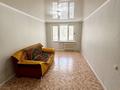 2-комнатная квартира · 48 м² · 2/5 этаж, Маметова — Кердері за 15 млн ₸ в Уральске, мкр Школьник