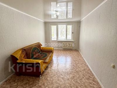 2-комнатная квартира · 48 м² · 2/5 этаж, Маметова — Кердері за 15 млн ₸ в Уральске, мкр Школьник
