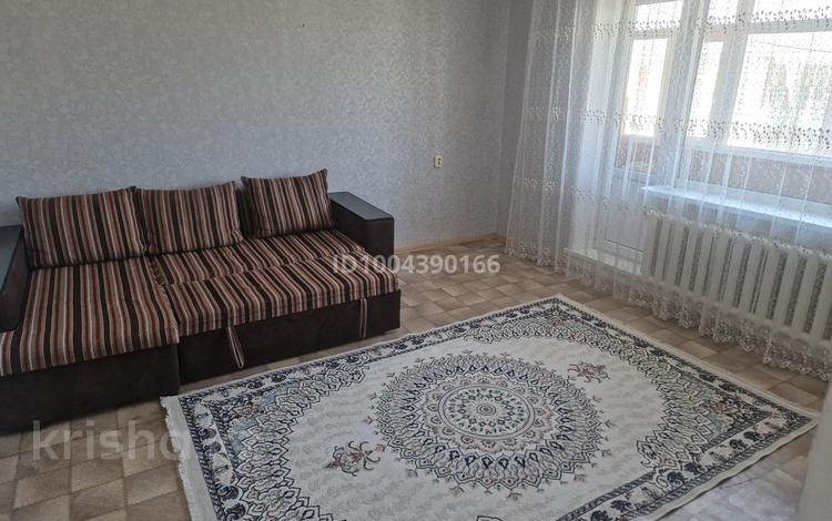 3-комнатная квартира · 64 м² · 9/9 этаж, Голубые пруды 10 за 150 000 ₸ в Караганде, Алихана Бокейханова р-н — фото 9