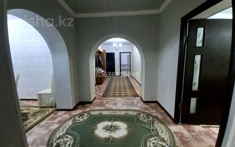 Отдельный дом · 5 комнат · 130 м² · 600 сот., Саяжай 88 — Үй қасында супермаркет,балабақша, мектеп,кафе,спорт комплекс бар.Саябаққа да жақын.Орталық. за 18 млн ₸ в Жанаозен — фото 2