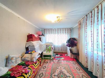 2-комнатная квартира · 43 м² · 1/5 этаж, Пр. Республики за 6 млн ₸ в Темиртау