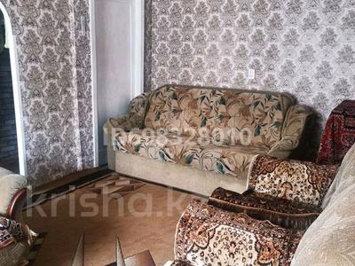 2-комнатная квартира · 54 м² · 1/4 этаж, Абая 17 — Где магазин Мирас или музыкальный фонтан за 6 000 〒 в Курчатове