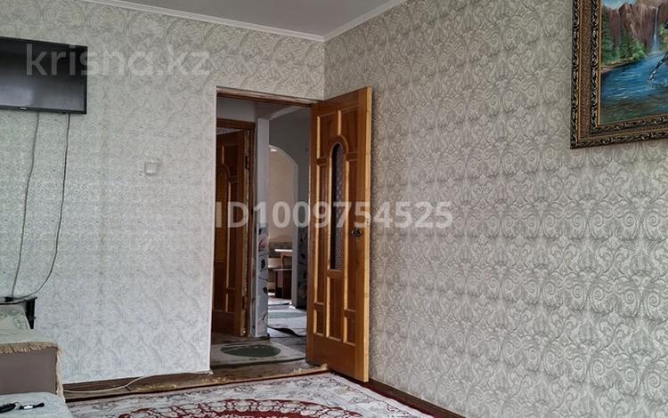 2-бөлмелі пәтер · 58 м² · 4/5 қабат, Мкр. 18 дом 63, бағасы: 150 000 ₸ в Шымкенте, Енбекшинский р-н — фото 2
