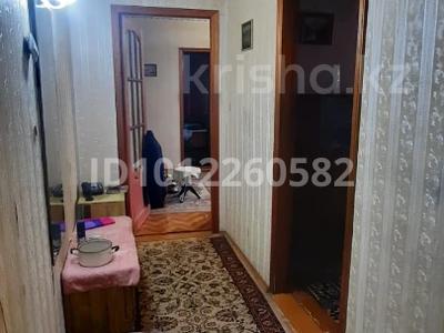 4-комнатная квартира · 62 м² · 2/5 этаж, мкр 5 80 — Рядом д/с, школа, анвар, кафе Жастык, парк Абая за 15 млн ₸ в Актобе
