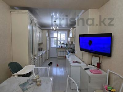 3-бөлмелі пәтер · 120 м² · 9/9 қабат, мкр. Нурсат 172Б, бағасы: 45 млн ₸ в Шымкенте, Аль-Фарабийский р-н