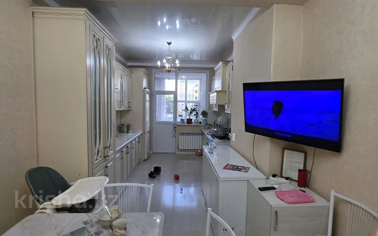 3-бөлмелі пәтер · 120 м² · 9/9 қабат, мкр. Нурсат 172Б, бағасы: 45 млн ₸ в Шымкенте, Аль-Фарабийский р-н — фото 2