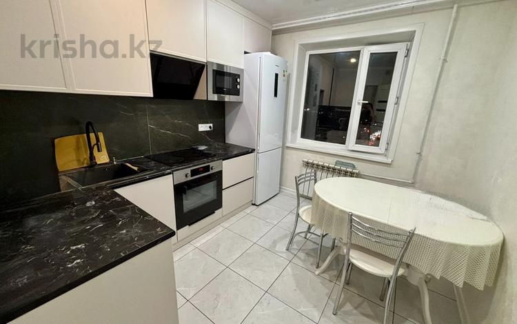 4-комнатная квартира · 79 м² · 9/9 этаж, Шакарима 38 за 35 млн ₸ в Семее — фото 2