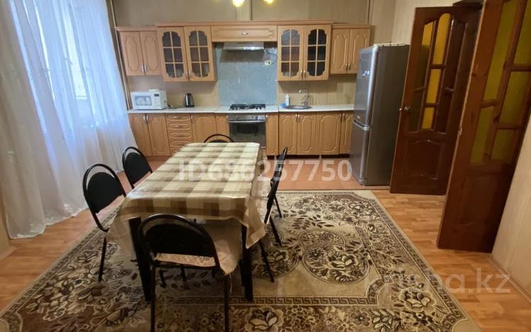 3-бөлмелі пәтер, 127 м², 2/9 қабат, мкр Сары Арка, Тайманова 58, бағасы: 43 млн 〒 в Атырау, мкр Сары Арка — фото 7