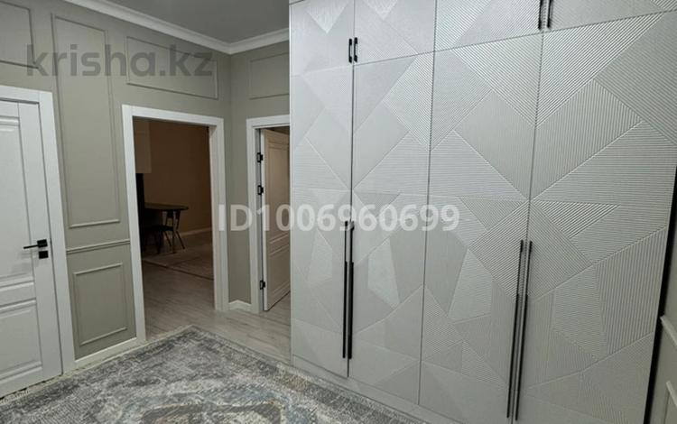 2-комнатная квартира · 70 м² · 15/16 этаж, 17-й мкр 32/1 за 280 000 ₸ в Актау — фото 6