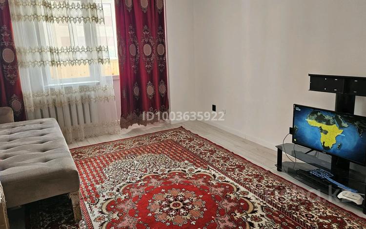 2-комнатная квартира · 70 м² · 4/17 этаж, Кюйши Дины 22 за 300 000 ₸ в Астане, Алматы р-н — фото 2