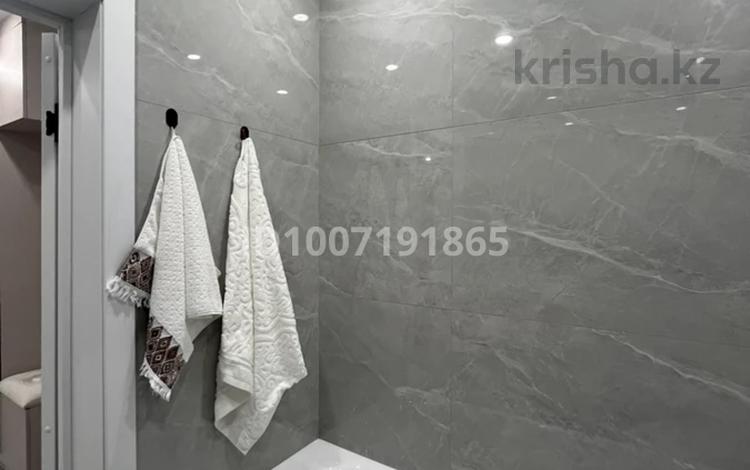 1-комнатная квартира · 45 м² · 1/5 этаж, Некрасова — Квартира находится напротив налоговой. за 15 000 ₸ в Уральске — фото 3