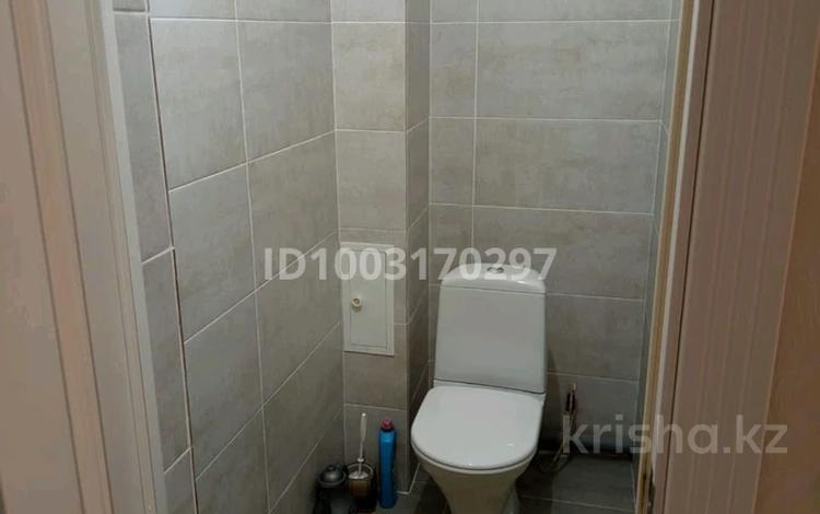 1-бөлмелі пәтер · 56 м² · 4/5 қабат, мкр. Алтын орда, Мангилик Ел 32, бағасы: 23 млн ₸ в Актобе — фото 2