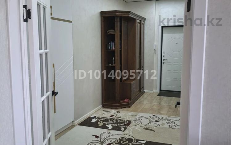 3-бөлмелі пәтер · 100 м² · 5/5 қабат, Сатпаева 11а, бағасы: 38 млн ₸ в Таразе — фото 2