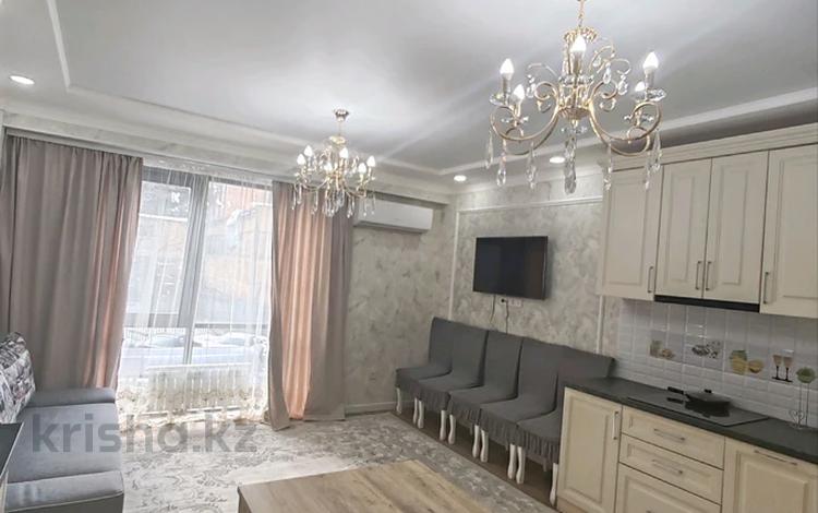 3-комнатная квартира, 74 м², 2/13 этаж помесячно, Толе би 189/3