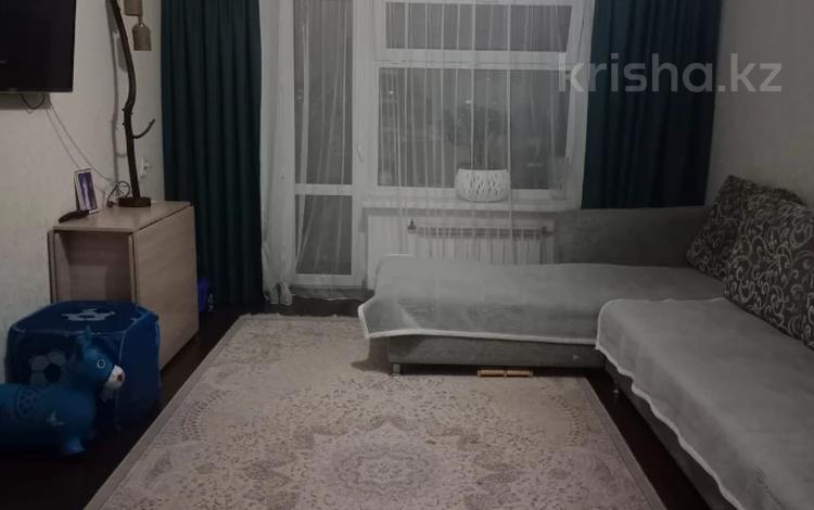 3-комнатная квартира · 63 м² · 9/9 этаж, мкр Юго-Восток, Строителей — Рынок Арай, Лицей 57, Школа №27,15 за 19.5 млн ₸ в Караганде, Казыбек би р-н — фото 2