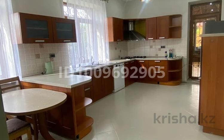 Отдельный дом · 4 комнаты · 210 м² · 8 сот., Сырым Батыра 69 за 550 000 ₸ в Шымкенте, Абайский р-н — фото 22