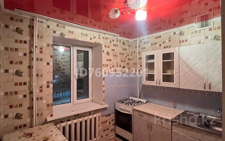 1-бөлмелі пәтер · 37 м² · 4/6 қабат, Джангильдина 165 — Напротив Чучвары, рядом Ярмарка, 14 школа, бағасы: 110 000 ₸ в Актобе, мкр. Курмыш — фото 2