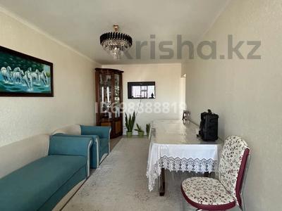 3-бөлмелі пәтер · 60 м² · 4/5 қабат, Сулейменова 26 — Угол Сулейменова и проспект Жамбыла, бағасы: 25 млн ₸ в Таразе
