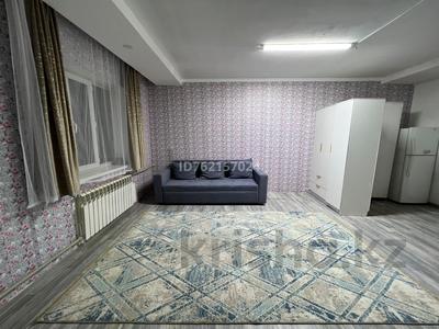 2-бөлмелі пәтер · 50 м² · 1/1 қабат, Шаңырақ-2 ш/а. 43 — Остановка Тобе, бағасы: 150 000 ₸ в Алматы, Алатауский р-н