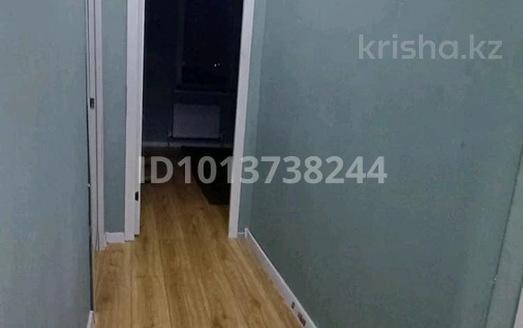 2-комнатная квартира · 55 м² · 9/12 этаж, Кошкарбаева за 300 000 ₸ в  — фото 2