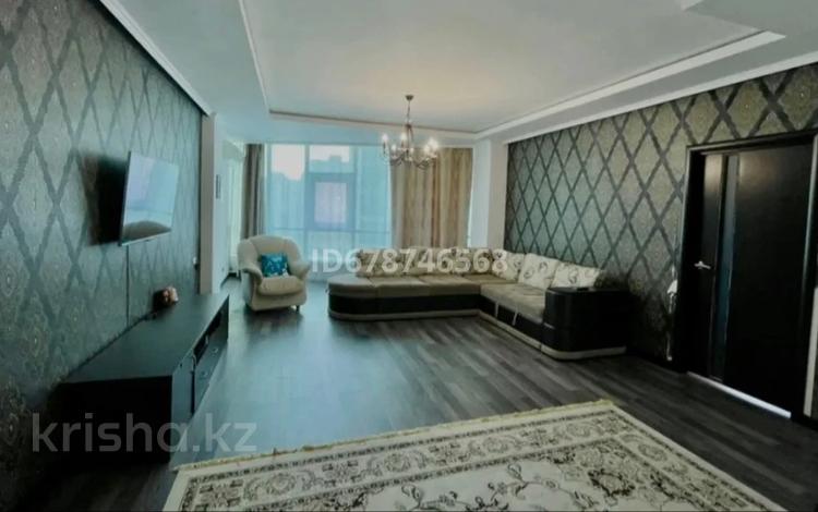 4-комнатная квартира, 164.1 м², 6/25 этаж помесячно, мкр 11 — World Class, ТРЦ “City” за 380 000 〒 в Актобе, мкр 11 — фото 2