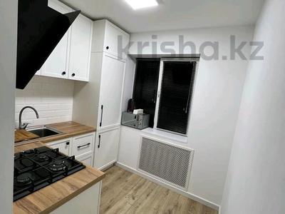 2-комнатная квартира, 44 м², 3/5 этаж, мкр Казахфильм 19 за 30 млн 〒 в Алматы, Бостандыкский р-н