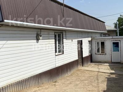 Отдельный дом · 3 комнаты · 29 м² · 4 сот., Ерназаров 36 а — Мақатаев мектеп жанында за 7 млн ₸ в Сарыагаш