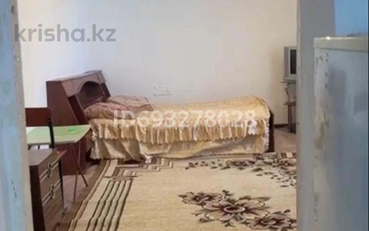 1-комнатный дом помесячно, 30 м², 2 сот., Абдирова за 40 000 〒 в Таразе — фото 2