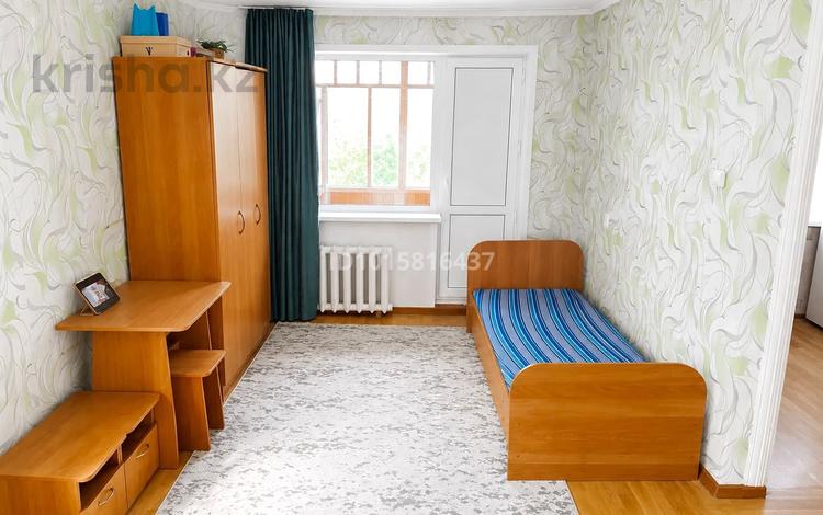 1-комнатная квартира · 37 м² · 3/5 этаж, 40 квартал 4 за 130 000 ₸ в Семее — фото 2