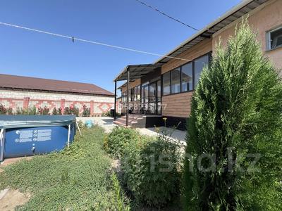 Продажа домов и дачи в Алматинской обл.: Отдельный дом · 6 комнат · 200 м² · 8 сот., Достык 2 за 52 млн 〒 Отдельный дом · 6 комнат · 200 м² · 8 сот., Достык 2 за 52 млн 〒 в Казцик