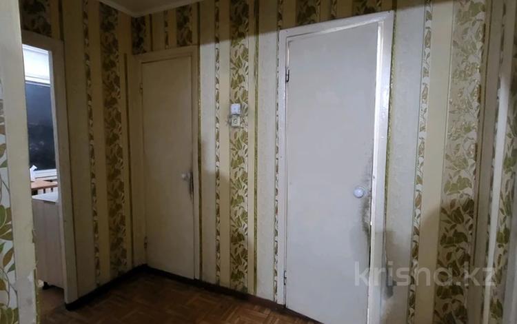 2-комнатная квартира, 52 м², 2/5 этаж, Утепова 21 за 18.5 млн 〒 в Усть-Каменогорске — фото 2