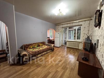 2-бөлмелі пәтер · 39 м² · 2/2 қабат, мкр Михайловка , Седова — Сейфуллина-Жанибекова, бағасы: ~ 11.4 млн ₸ в Караганде, Казыбек би р-н