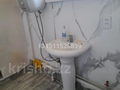 Отдельный дом · 4 комнаты · 69.7 м² · 8 сот., Анарова 21 за 22 млн ₸ в Нура