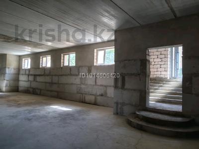 Еркін, кеңселер, дүкендер мен бутиктер, қоймалар, сұлулық салондары, ауыл шаруашылығы, медорталықтар мен дәріханалар, білім орталықтары, ойын-сауық · 105 м², бағасы: 42 млн ₸ в Актау, 2-й мкр