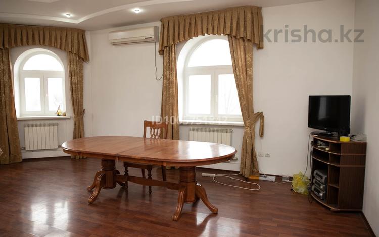 Отдельный дом · 8 комнат · 500 м² · 13 сот., Мухтар Шамкенова — Первый участок за 900 000 〒 в Атырау — фото 16