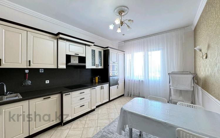 3-бөлмелі пәтер · 115 м² · 13/17 қабат, Д. Кунаева 35/1, бағасы: 50.5 млн ₸ в Астане, Есильский р-н — фото 2