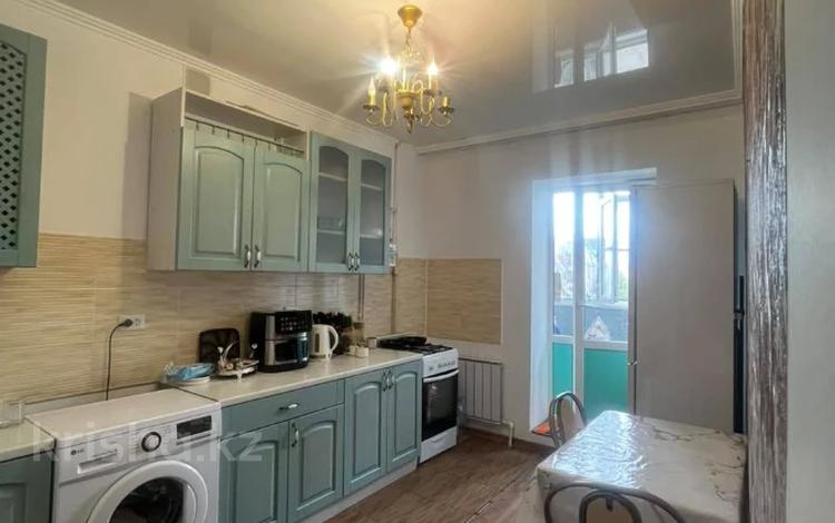 1-комнатная квартира · 49.2 м² · 4/5 этаж, мкр. Алтын орда, тауелсиздик за 18.5 млн ₸ в Актобе — фото 4