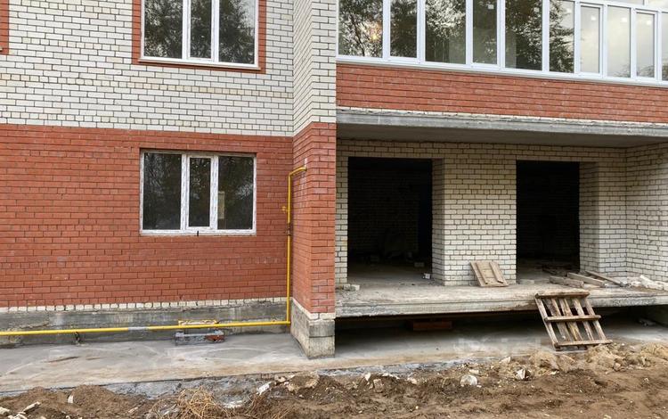 Кеңселер, дүкендер мен бутиктер · 84.2 м², бағасы: 26 млн ₸ в Уральске — фото 2