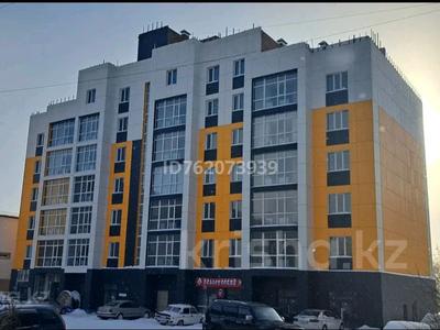 2-бөлмелі пәтер · 50 м² · 3/6 қабат, Уалиханова — Торговый дом "Ак желкен", столовая "Компот"., бағасы: 15 000 〒 в Щучинске