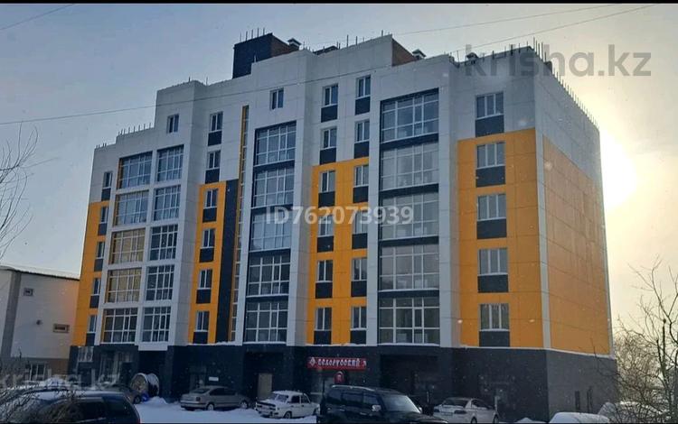 2-комнатная квартира · 50 м² · 3/6 этаж, Уалиханова — Торговый дом "Ак желкен", столовая "Компот". за 20 000 ₸ в Щучинске — фото 2
