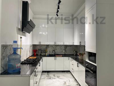 6-комнатная квартира · 270 м², Акбозат 220А за 55 млн ₸ в Кульсары