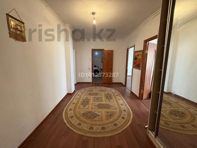 2-комнатная квартира · 78 м² · 4/9 этаж, Мкр. Алмагуль 4 за 20 млн ₸ в Атырау, мкр Авангард-2