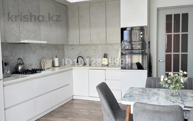4-комнатная квартира · 131.3 м² · 4/5 этаж, мкр. Алтын орда, Мкр.Батыс-2 54Б за 58 млн ₸ в Актобе — фото 2